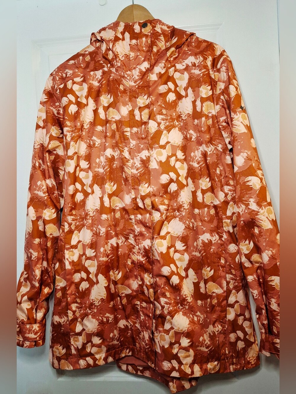 Columbia Omni-Tech Waterproof Floral Raincoat (XL)